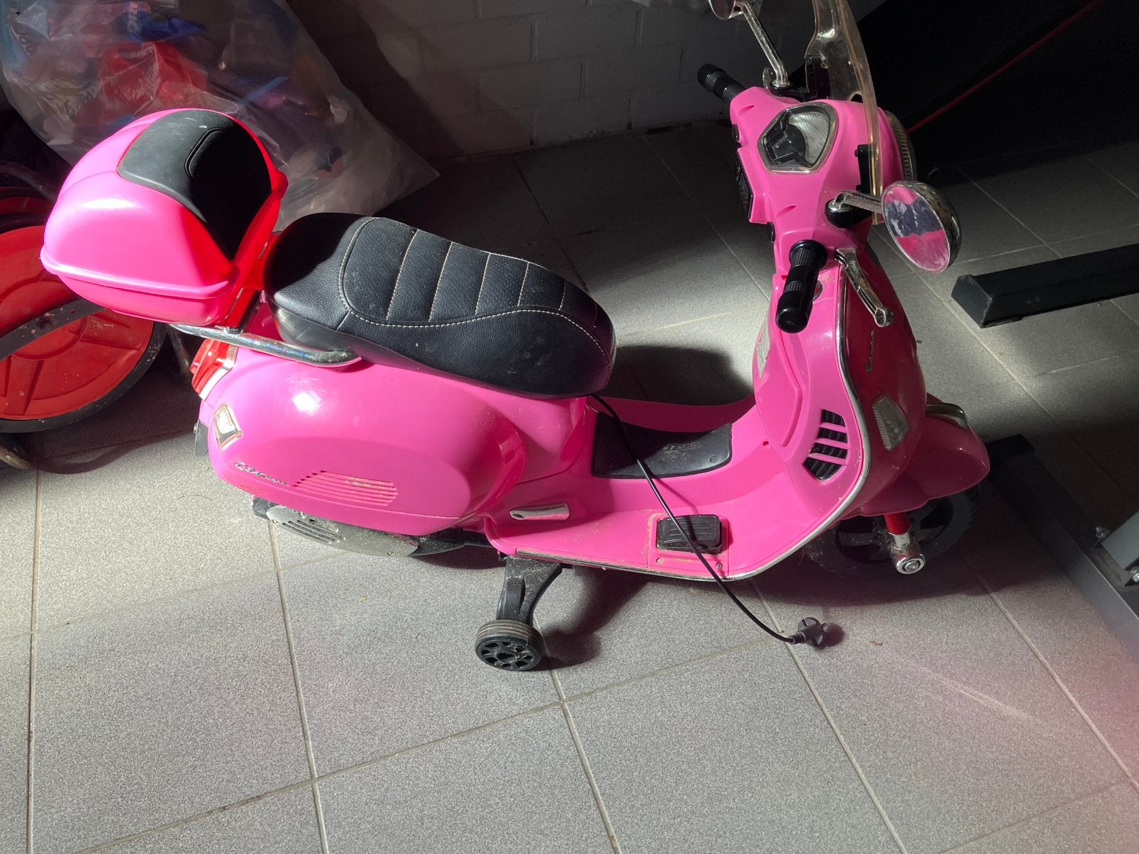 Gratis roze elektrische scooter, Ophalen, Gebruikt