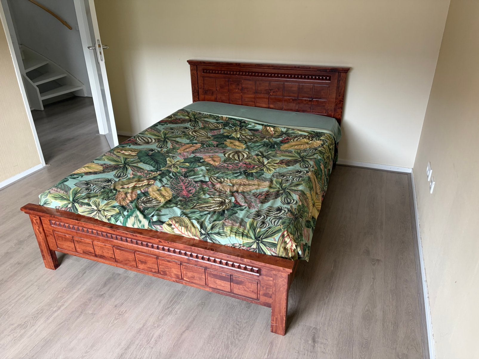Twee persoonsbed, Ophalen