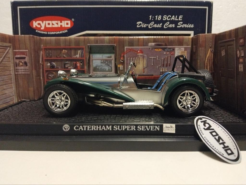 Caterham Super Seven groen/RVS Kyosho metal 1:18 KRD, Hobby en Vrije tijd, Modelauto's | 1:18, Ophalen of Verzenden, Zo goed als nieuw