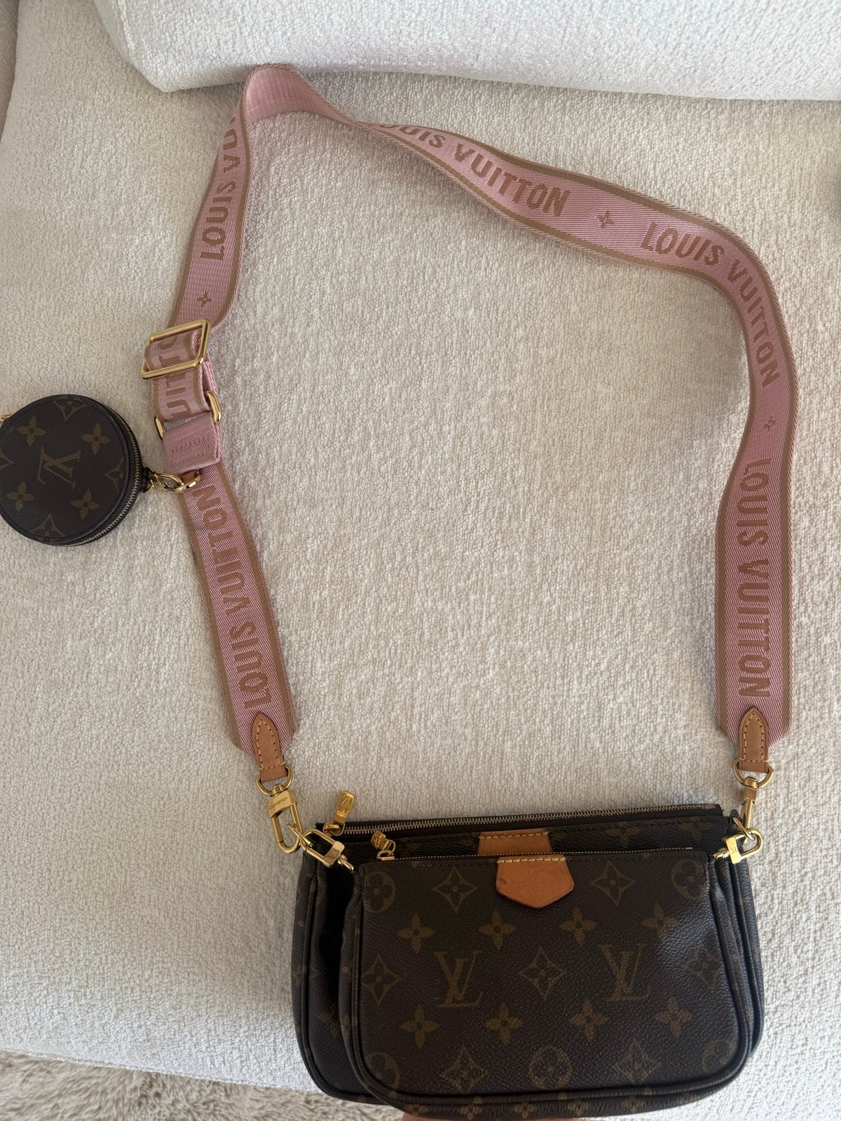 Louis Vuitton Multi Pochette Accessoires met roze band, Sieraden, Tassen en Uiterlijk, Tassen | Damestassen, Ophalen of Verzenden