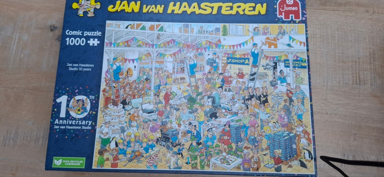 Jan van Haasteren  Puzzel 1000 stukjes - 10th Anniversar, Ophalen of Verzenden, 500 t/m 1500 stukjes, Zo goed als nieuw, Legpuzzel