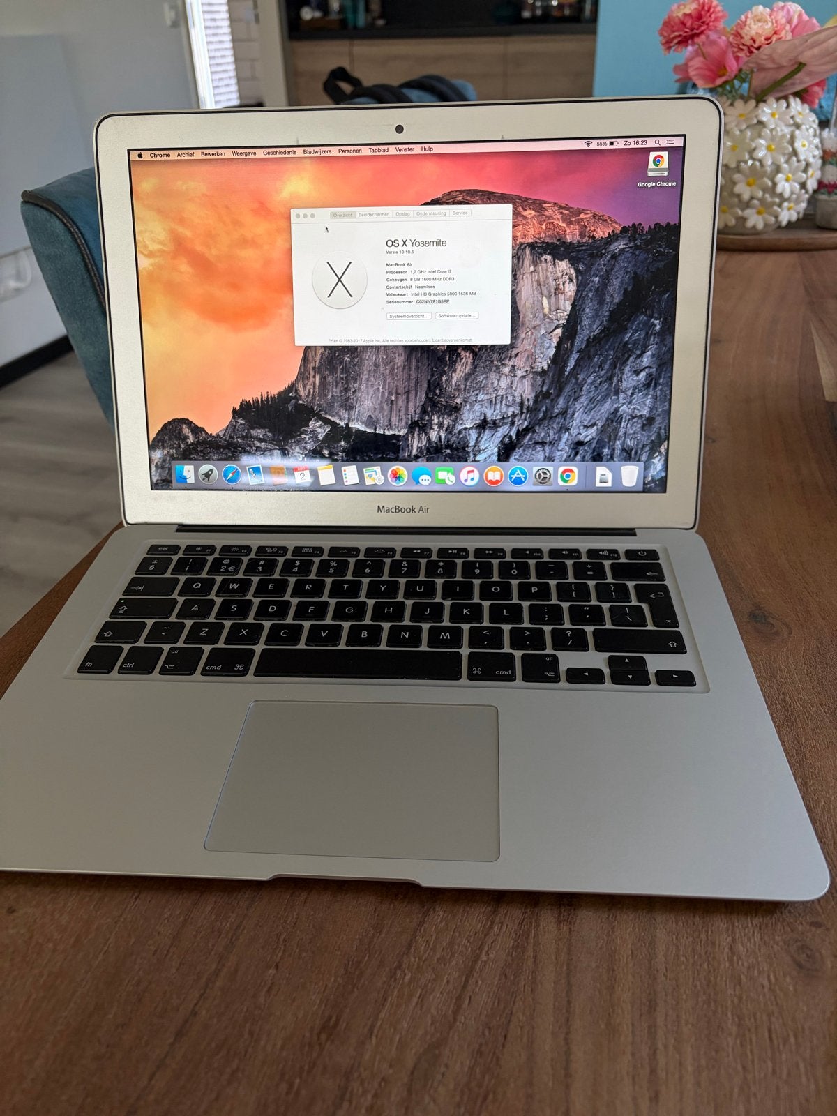 MacBook Air 13 inch - met lichte schade, Computers en Software, Apple Macbooks, Ophalen, Gebruikt, 256 GB, Qwerty