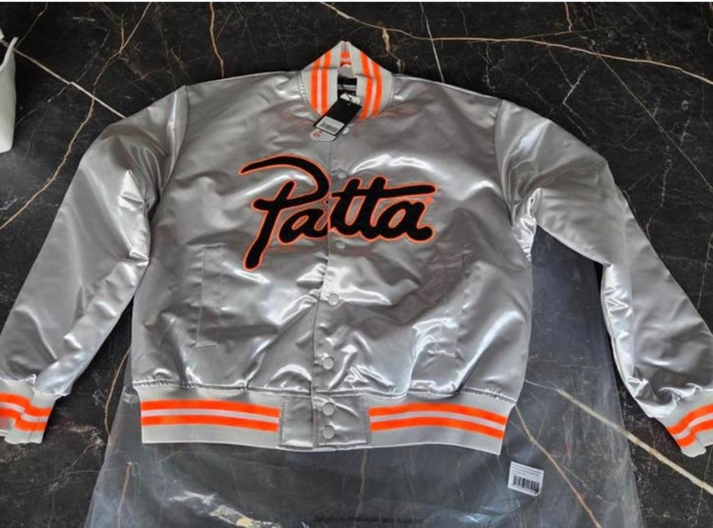 Patta Classic Satin Bomber Jacket - Nieuw met labels, Ophalen of Verzenden, Zo goed als nieuw, Maat 48/50 (M), Grijs