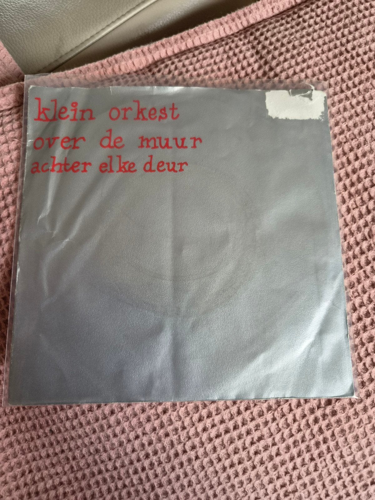 Klein Orkest Over de muur, Gebruikt, 7 inch, Ophalen of Verzenden, Nederlandstalig