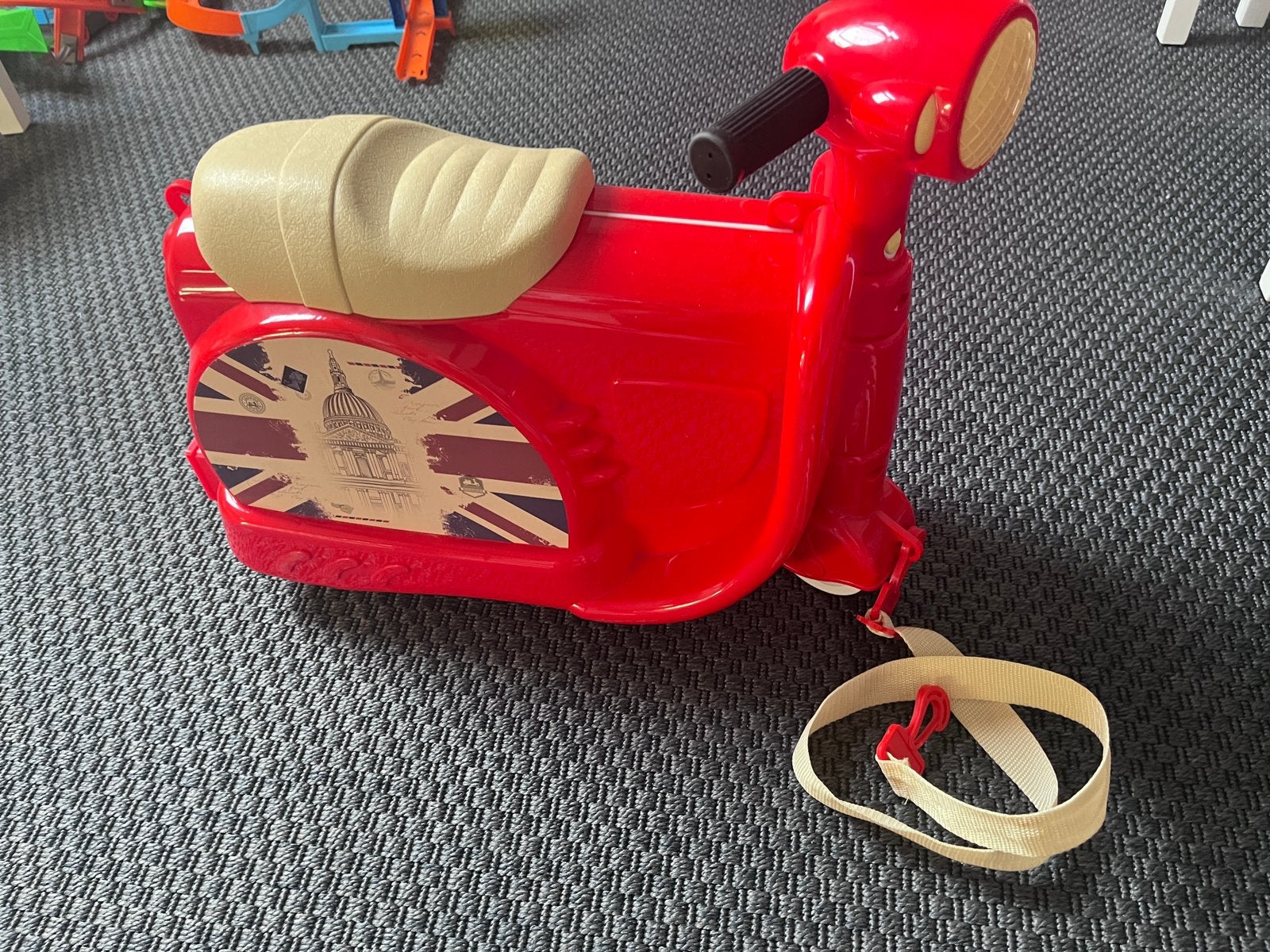 loopscooter en koffer in één, Ophalen, Zo goed als nieuw, Overige typen