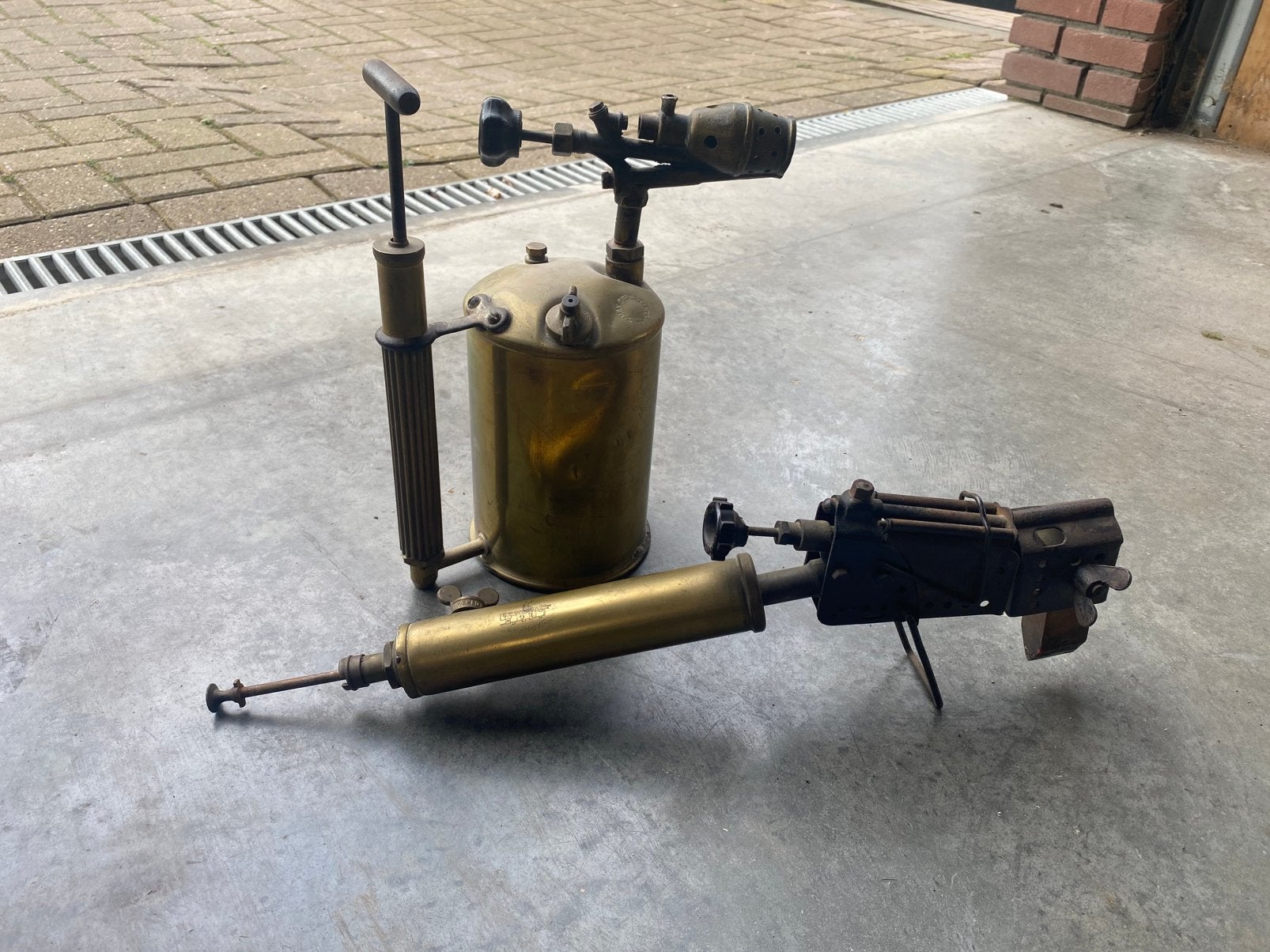 Soldeerbout en gasbrander antiek, Antiek en Kunst, Antiek | Gereedschap en Instrumenten, Ophalen