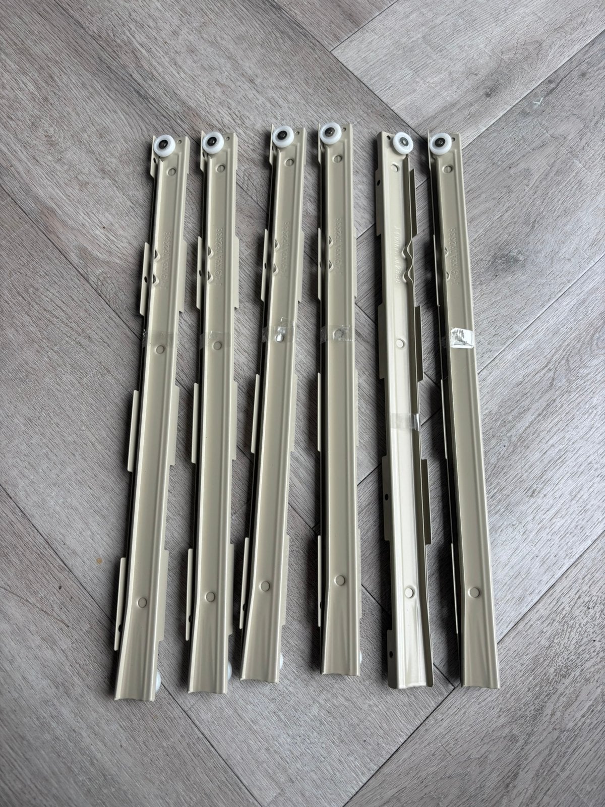 12 x rails onderdelen voor de Ikea malm kast, Ophalen of Verzenden, Nieuw