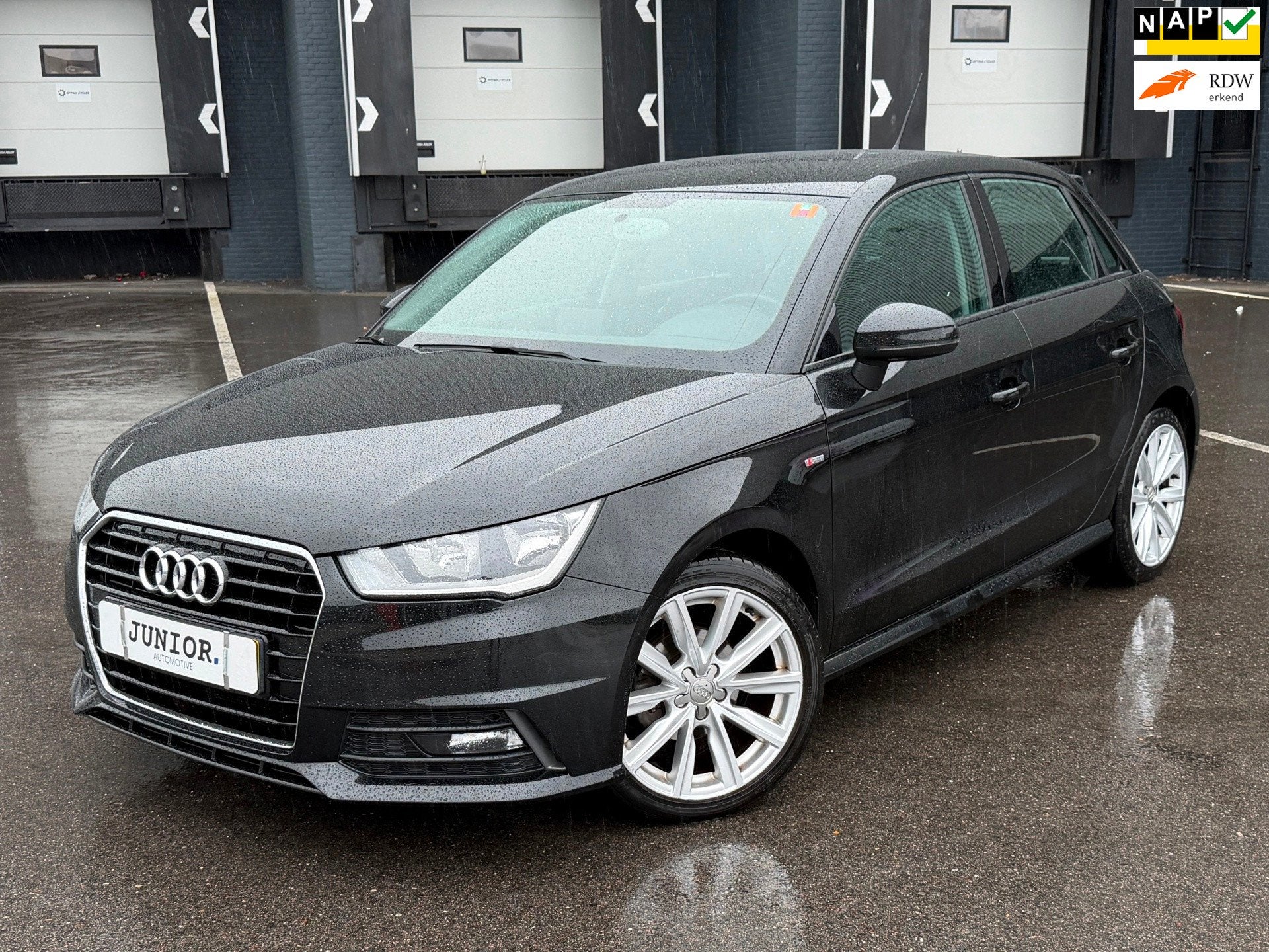 Audi A1 Sportback 1.0 TFSI S-LINE DEALERONDERHOUDEN/CRUISE/N, Voorwielaandrijving, Dealer onderhouden, Stof, 95 pk