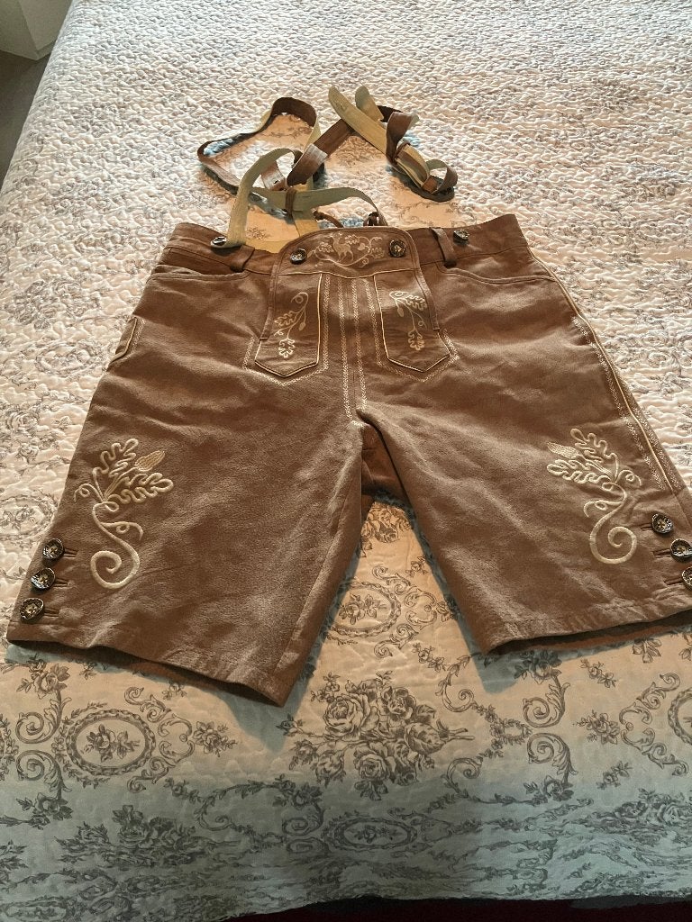 Lederhosen en dirndl met toebehoren, Kleding, C&A, Ophalen, Maat 38/40 (M)