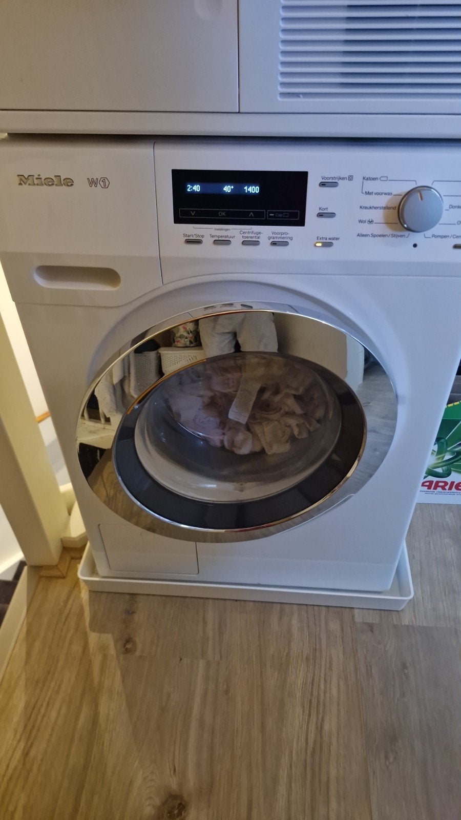Miele wasmachine te koop (defect trommelkruis of lagers), Ophalen, 1200 tot 1600 toeren, 85 tot 90 cm