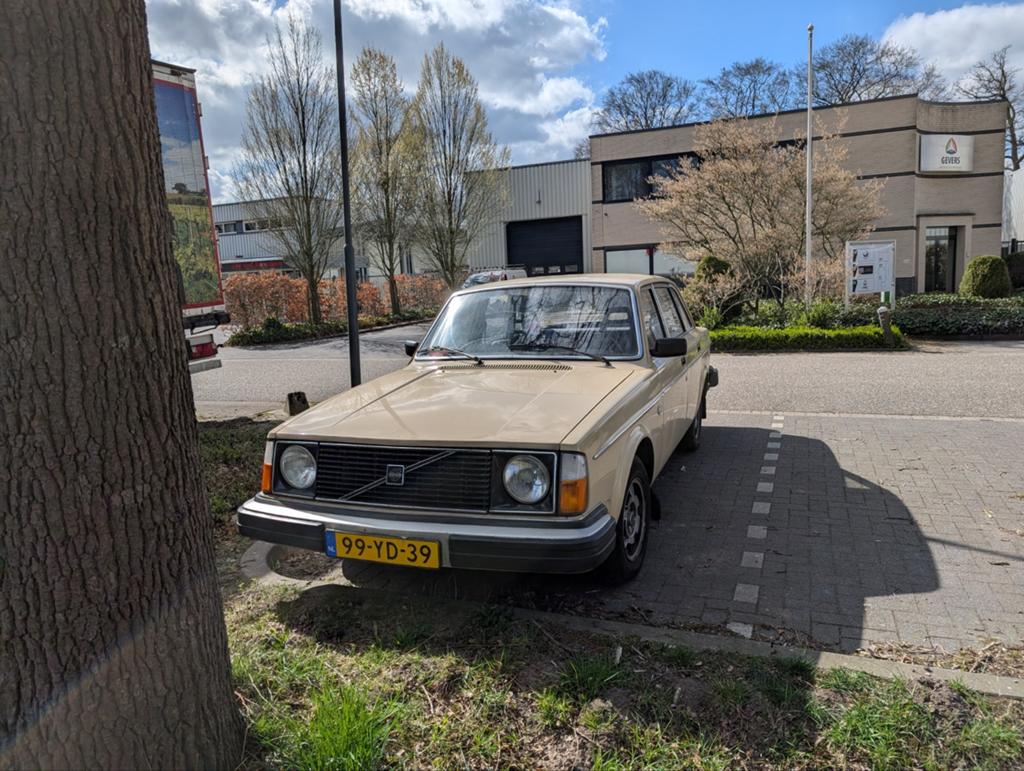 Volvo 1977 Bruin, Ophalen, Volvo