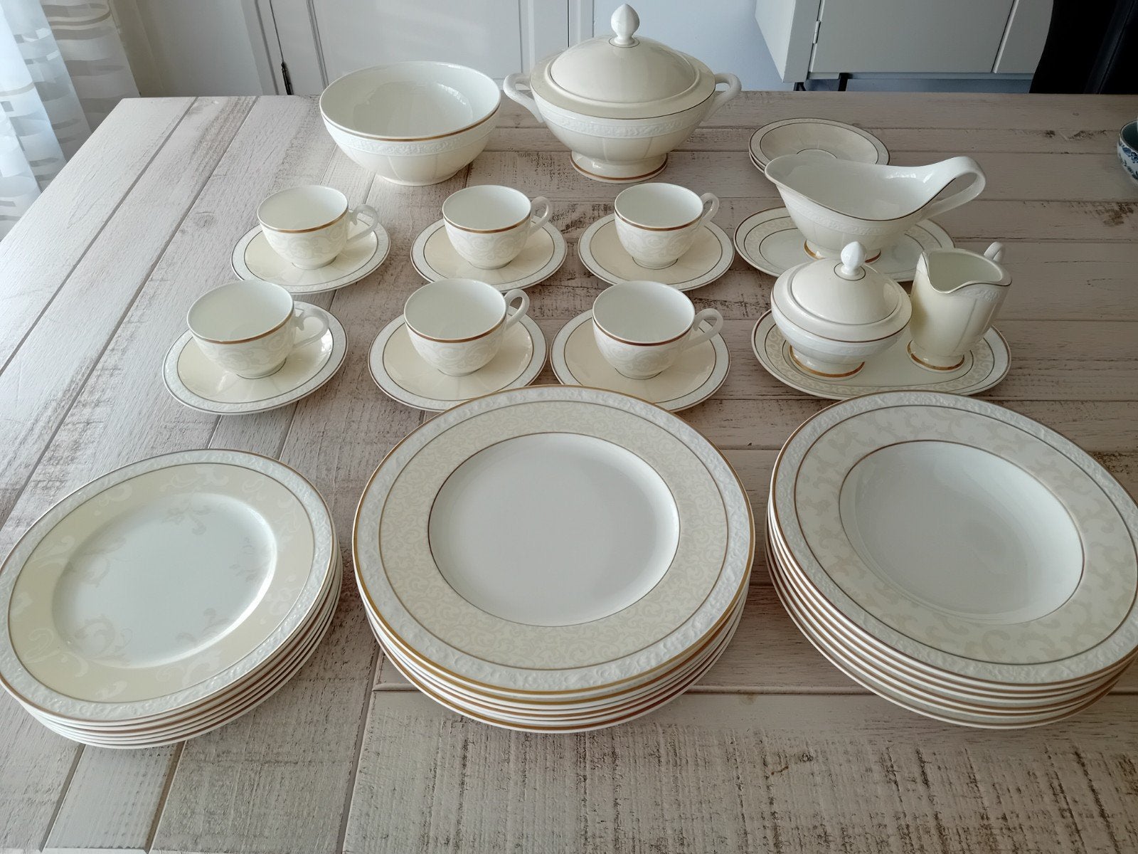 Compleet Villeroy & Boch Ivoire servies nooit gebruikt, Ophalen of Verzenden, Zo goed als nieuw, Overige stijlen, Porselein