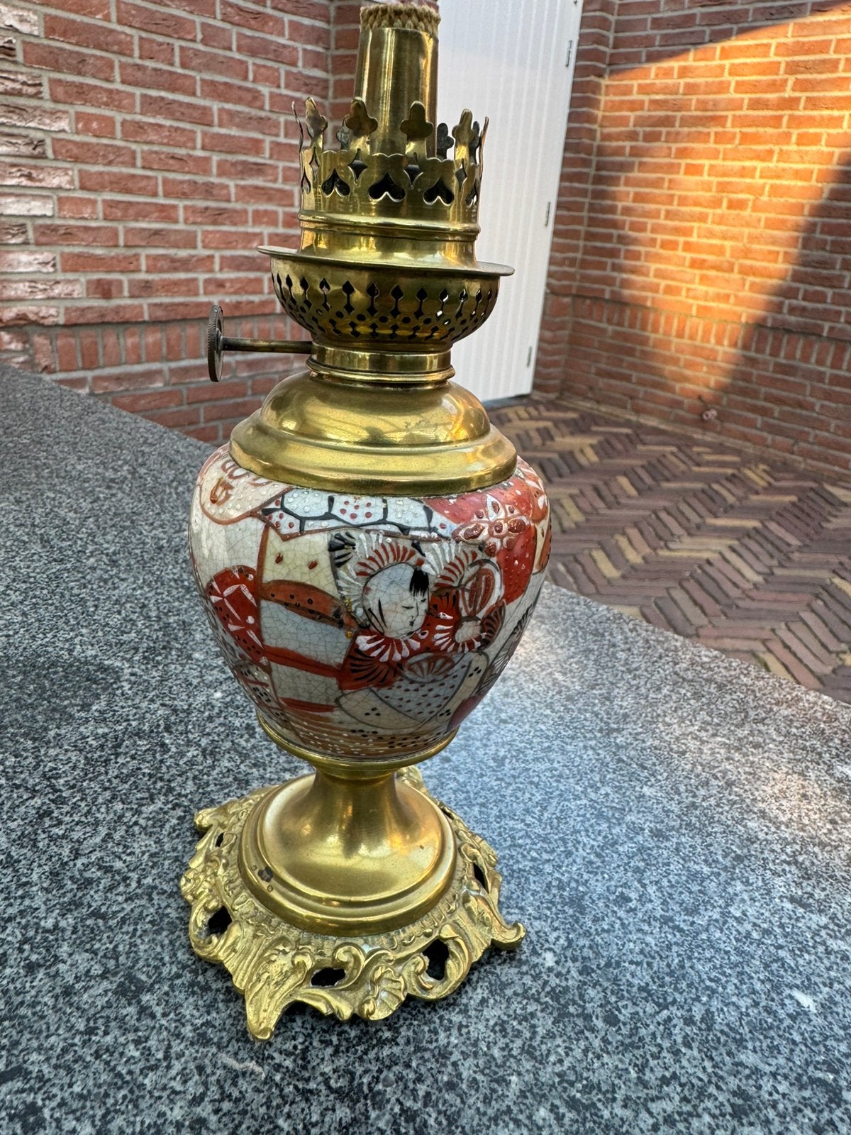 Antiek petroleum lamp met originele oude brander, Antiek en Kunst, Antiek | Lampen, Ophalen of Verzenden