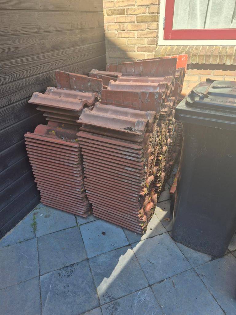 220 Betonnen Dakpannen met toebehoren - Zeer goede kwaliteit, Ophalen, Steen of Klei, 15 m² of meer, Dakpannen