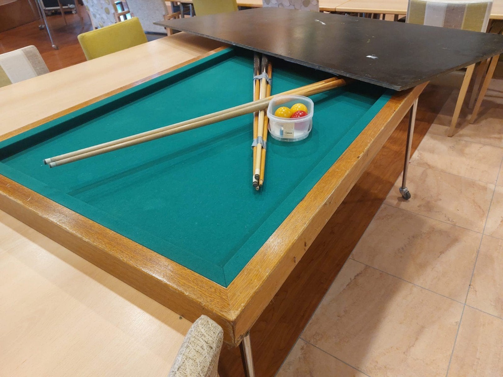 Gebruikte Biljarttafel met Keuen en Ballen, Ophalen, Gebruikt, Biljarttafel