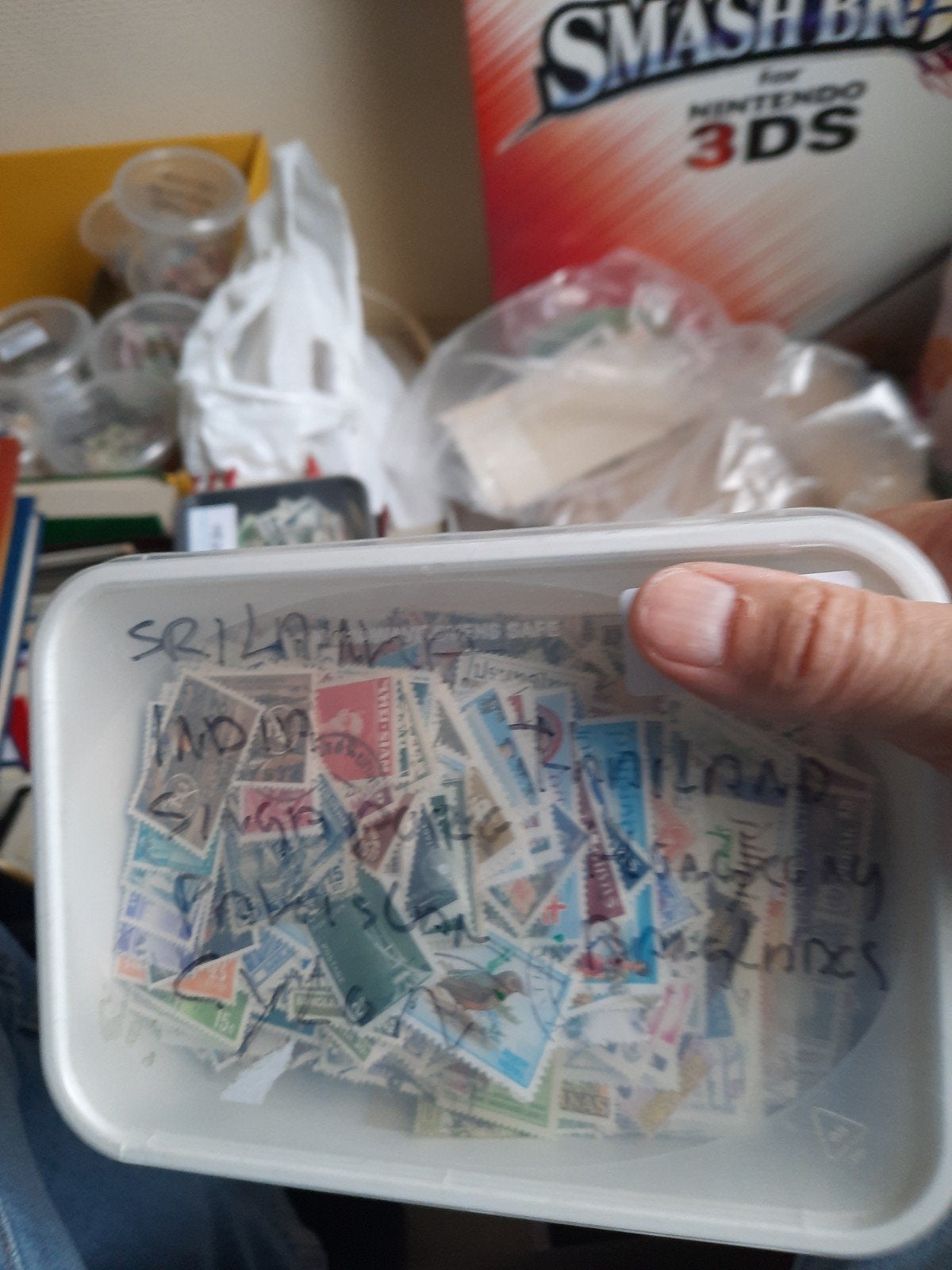 Doos vol postzegels Azië uitzoek werk, Postzegels en Munten, Postzegels | Volle albums en Verzamelingen, Verzenden, Buitenland
