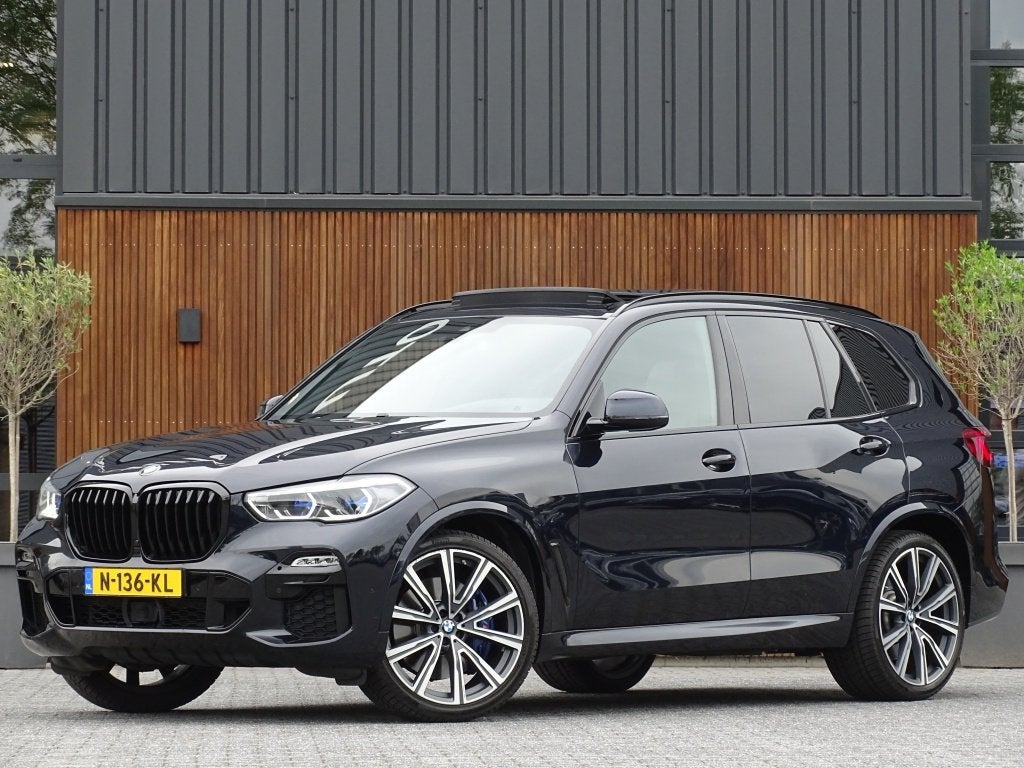 BMW X5 40i 341PK X-Drive / M-Sport / pano / Harman Kardon /, Auto's, Gebruikt, Zwart, Leder, Bedrijf
