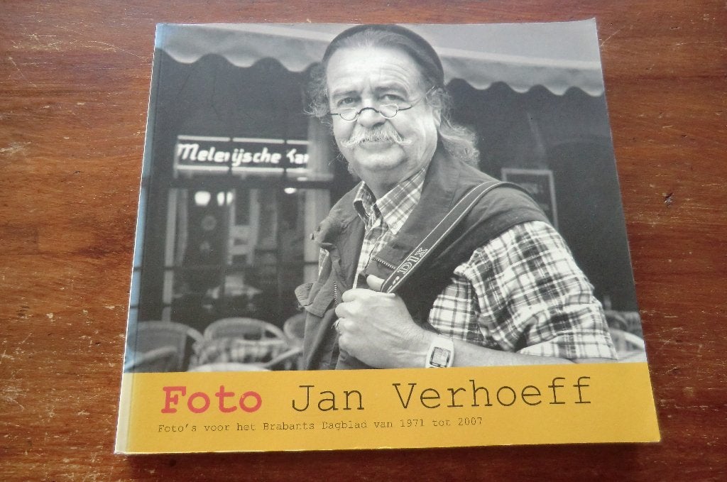 boek - Jan Verhoeff - Foto / over Den Bosch jaren 1971-2007, Ophalen of Verzenden, 20e eeuw of later, Gelezen