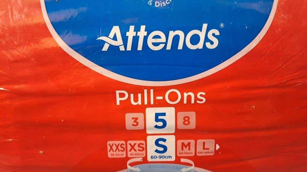 9 verpakkingen Attends pull-ons 5 maat S, Blauw, Onbekend, Nieuw, Ophalen of Verzenden