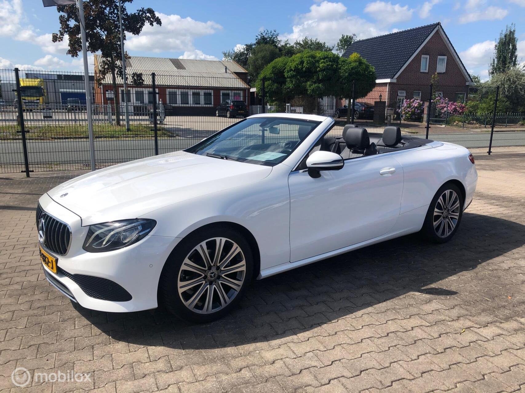 Mercedes E-klasse Cabrio 200 AUT 9G NAVI CAMERA LED WIT // D, Achterwielaandrijving, 4 cilinders, Cabriolet, Wit