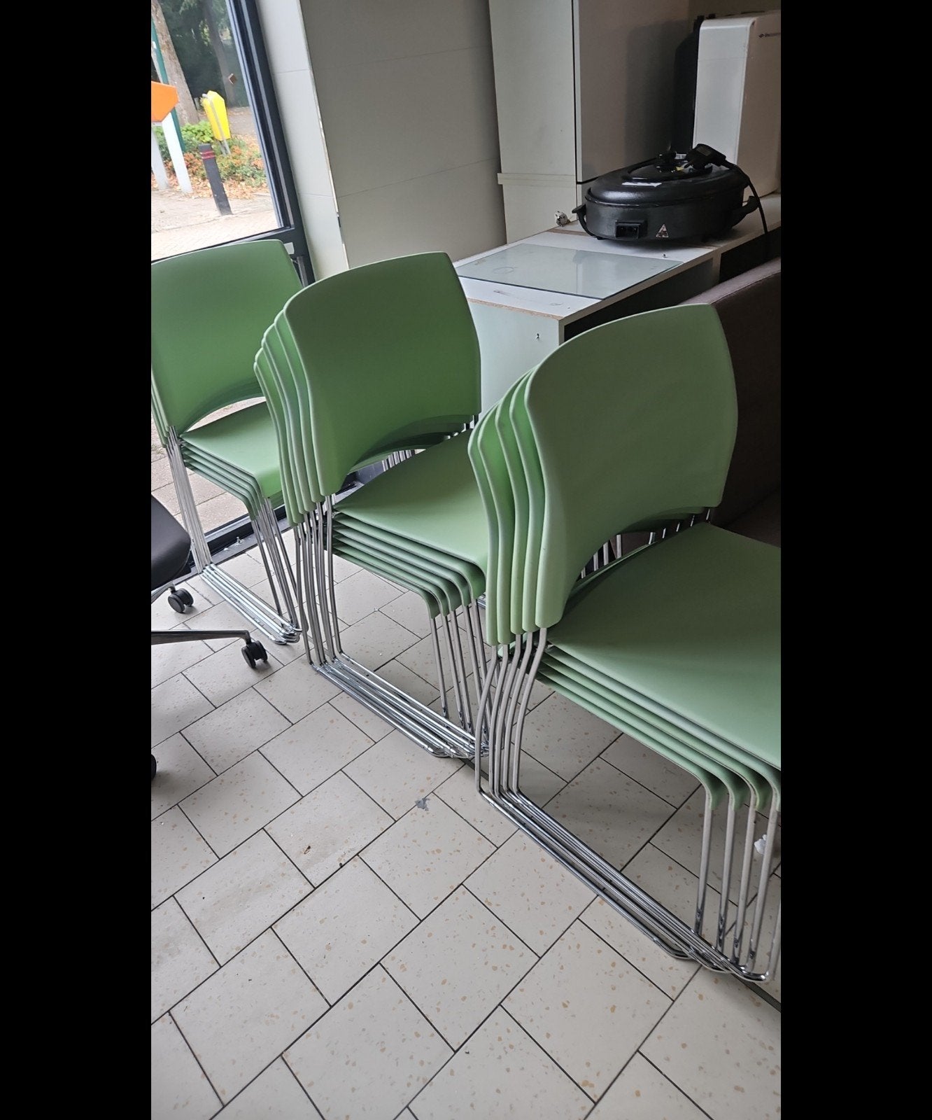 stoelen 16st, Ophalen