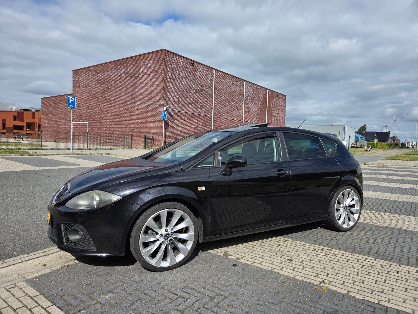 Seat Leon FR 2.0 Tfsi 16V 147KW 2008 Zwart, Auto's, Stof, Leon, Zwart, Origineel Nederlands