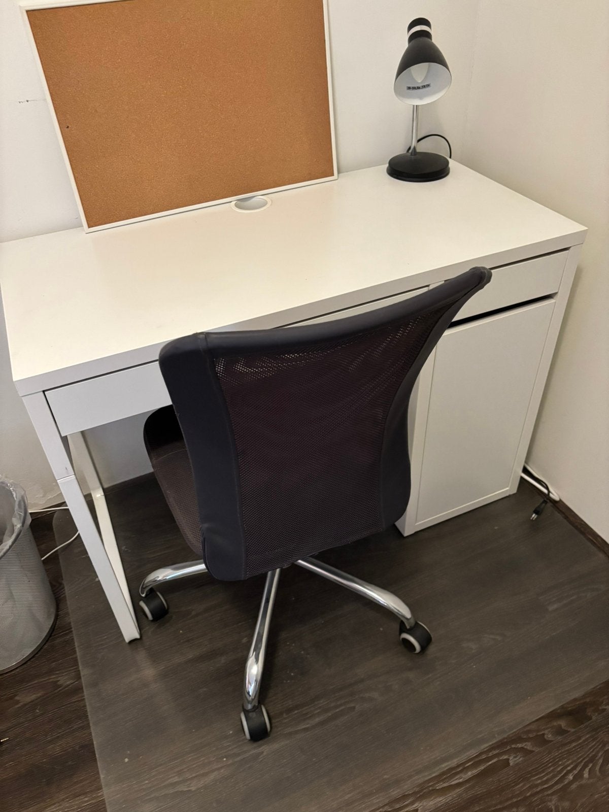 IKEA MICKE bureau en Interlink SAS bureaustoel, Ophalen, 105 cm, Gebruikt, Kinderbureau