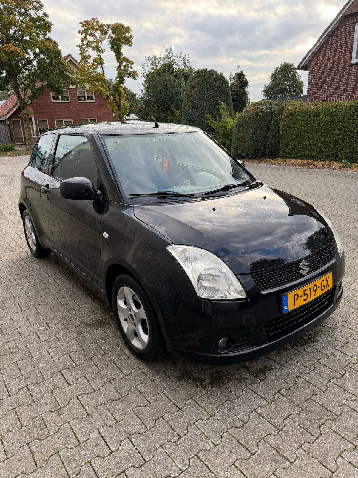 Suzuki Swift 1.3 3D 2007 Zwart, 31 €/maand, Handgeschakeld, 1000 kg, Geïmporteerd