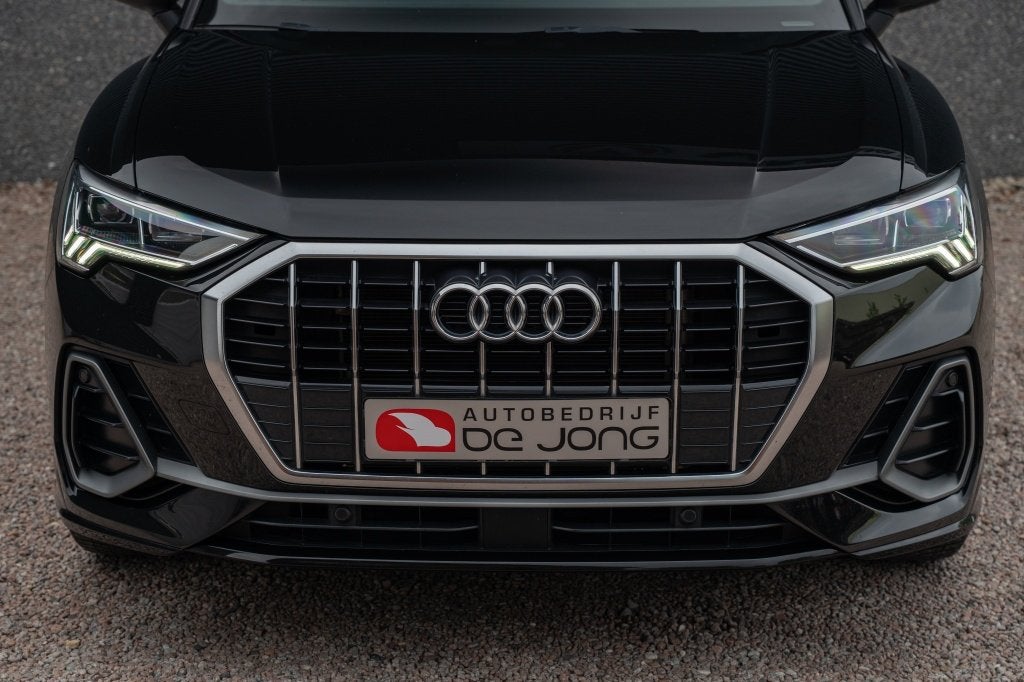 Audi Q3 45 TFSIe 245PK 2X S-Line | Camera | Matrix | 20'Inch, Auto's, Audi, Gebruikt, Leder en Stof, Zwart, Automatische klimaatregeling