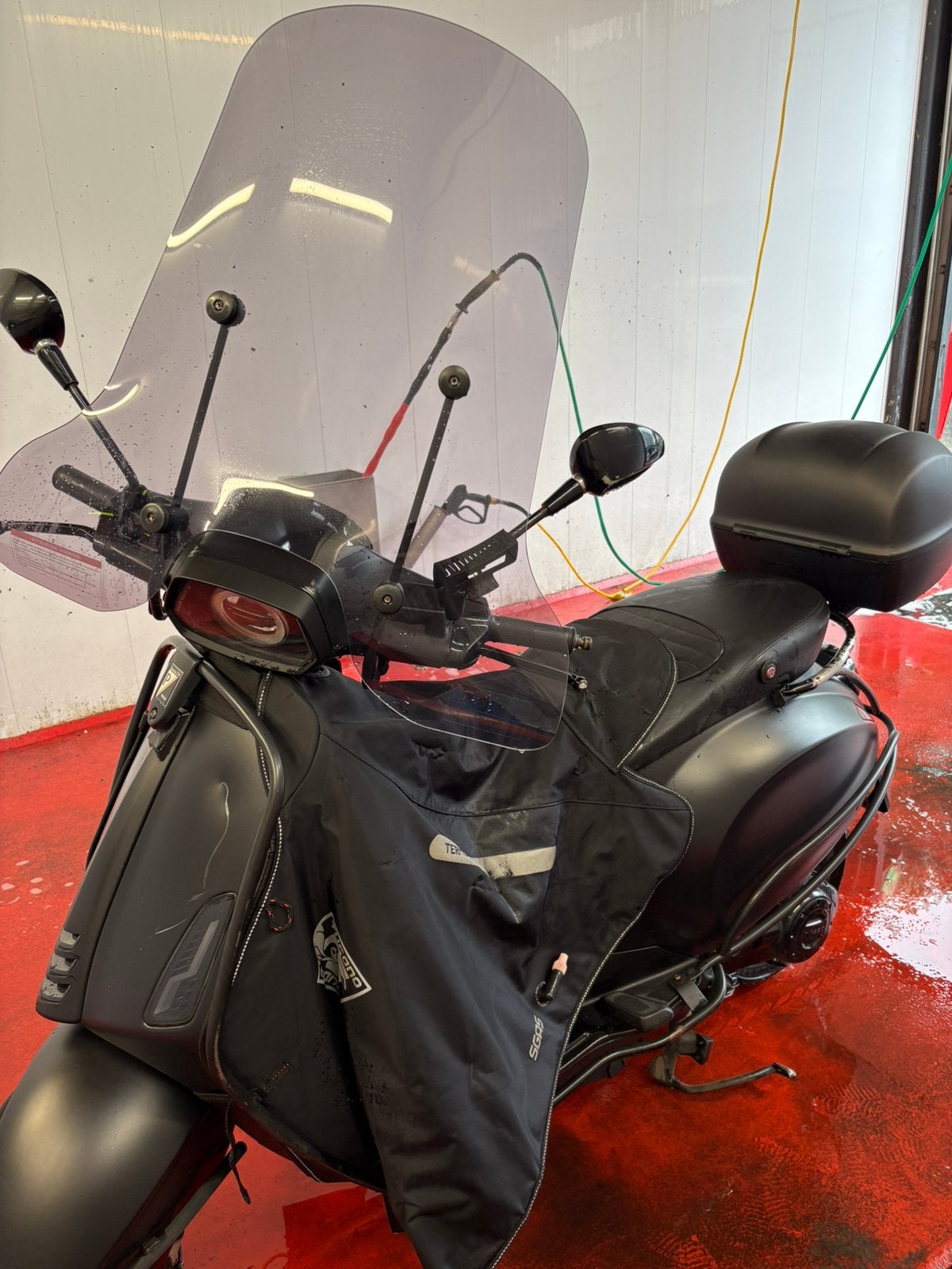 Vespa sprint 2021 goed onderhouden met Topkoffer & beenkleed, Ophalen, Gebruikt, Overige modellen, Benzine