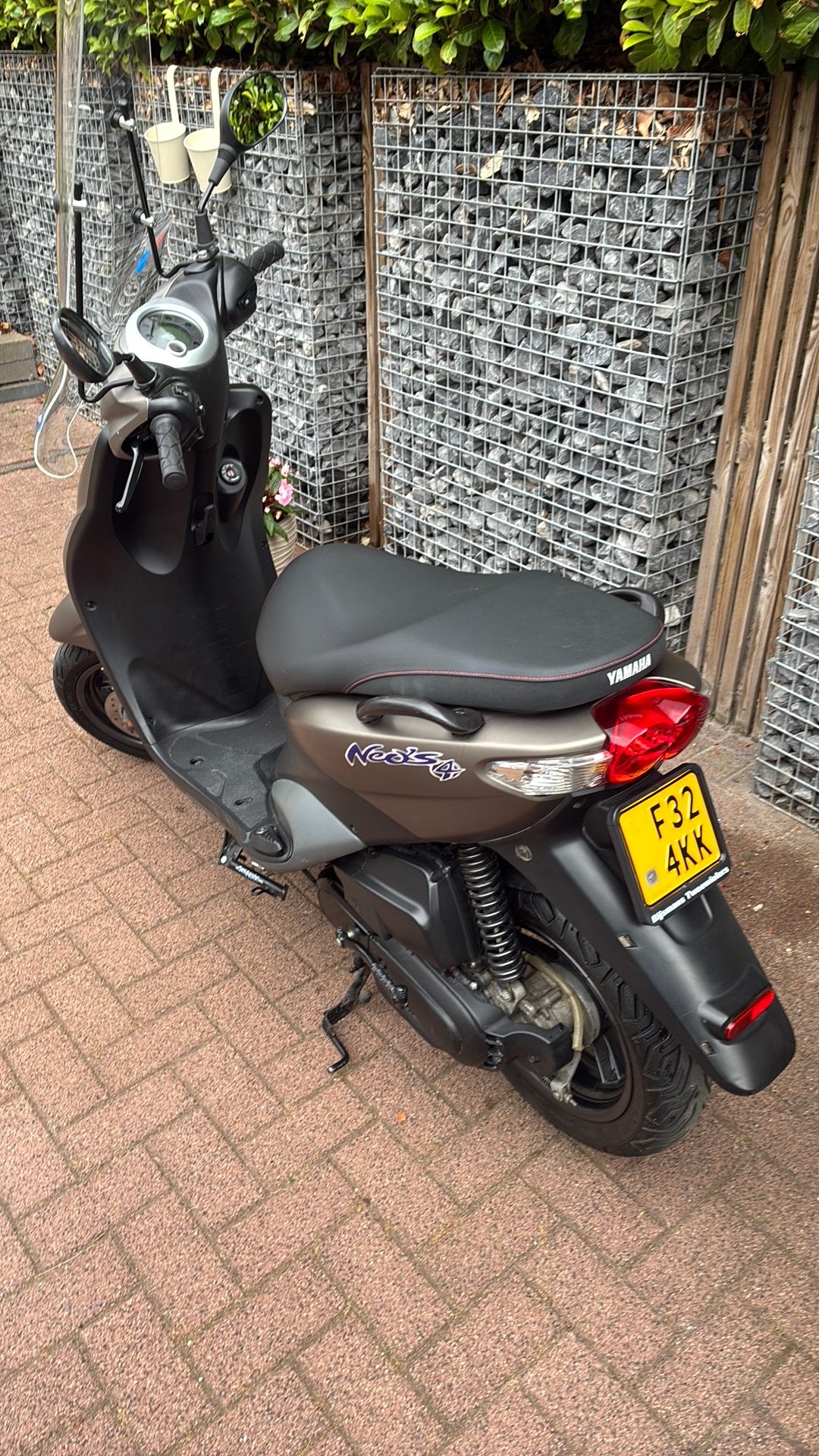Te koop zeer mooie Yamaha Neos 4 scooter, Fietsen en Brommers, Snorfietsen en Snorscooters, Ophalen, Gebruikt, Yamaha, Benzine