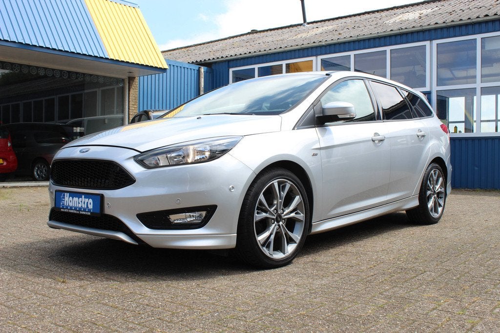 Ford Focus station 1.5-16V "ST-Line'' Clima - Cruise - Carpl, Auto's, Ford, Stof, 4 cilinders, 150 pk, Parkeerassistent