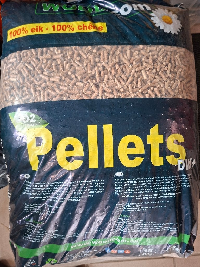 6 zakken 100% Eik pellets merk WOODcom, Tuin en Terras, Haardhout, Minder dan 3 m³, Ophalen, Eikenhout