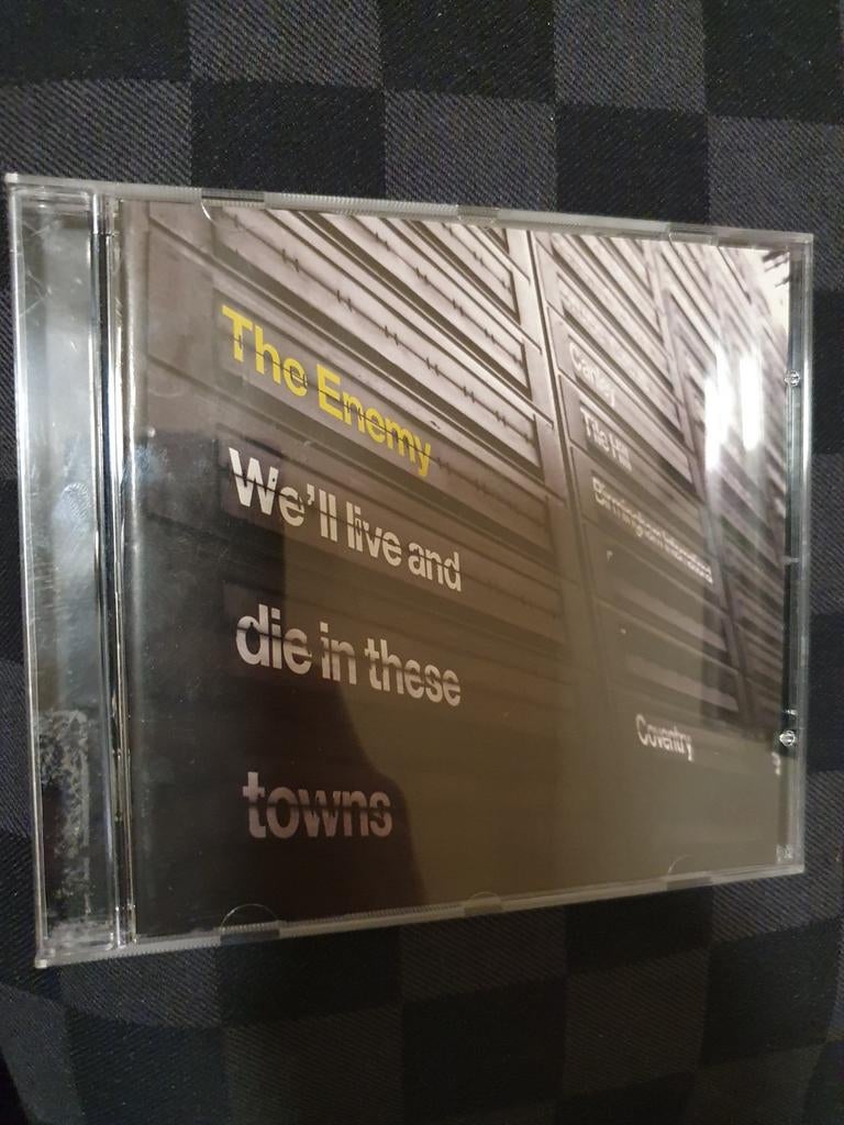 The enemy we'll live and die in these towns, Verzenden, Gebruikt, Poprock