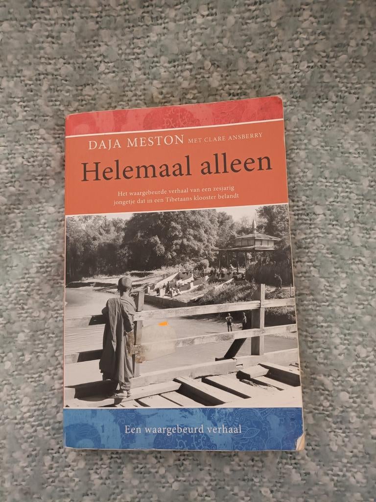 Daja Meston - Helemaal alleen, Ophalen of Verzenden, Gelezen, Daja Meston