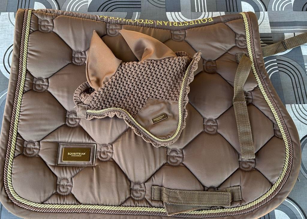 Dekje met bijpassend oornetje Equestrian Stockholm, Dieren en Toebehoren, Paarden en Pony's | Dekens en Dekjes, Ophalen of Verzenden