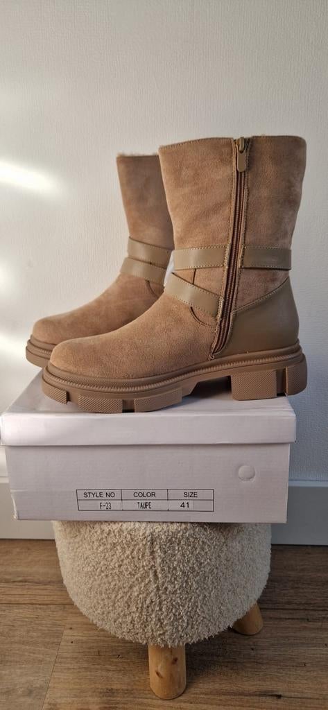 Partij dames schoenen 82 stuks Lucky shoes maat 36 t/m41, Kleding | Dames, Schoenen, Ophalen, Shopartisanal, Shopartisanalnow@gmail.com