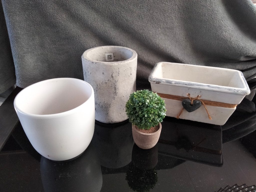 Bloempotjes, Rond, Binnen, Ophalen of Verzenden, Zo goed als nieuw