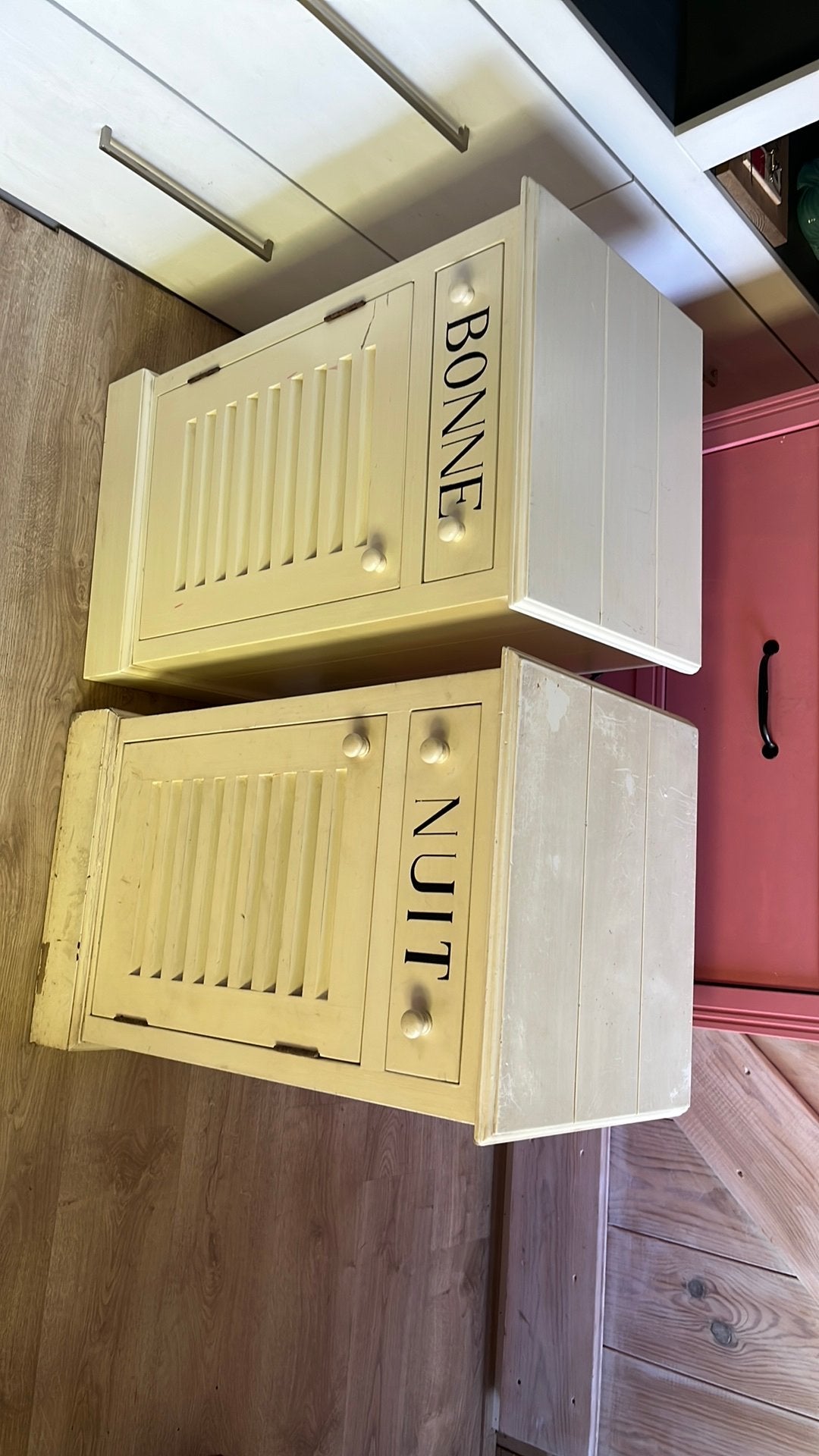 Opknappen twee nachtkastjes Rivièra maison, Ophalen, Zo goed als nieuw, Minder dan 45 cm