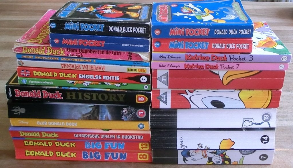 Stapel met 22 verschillende Donald Duck pockets, Meerdere stripboeken, Ophalen of Verzenden, Gelezen