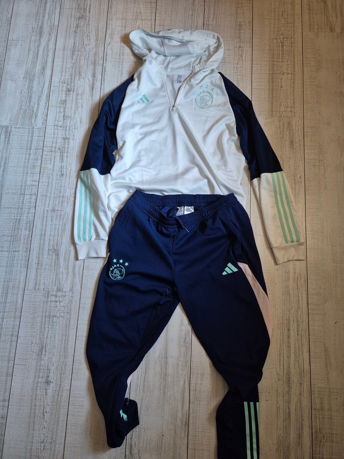 Origineel Ajax trainingspak maat L, Maat 52/54 (L), Meerkleurig, Ophalen of Verzenden, Zo goed als nieuw
