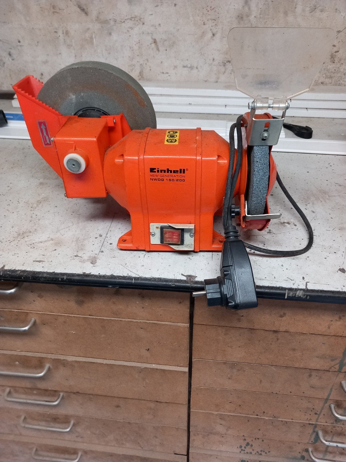 Einhell slijpmachine, Ophalen of Verzenden, Zo goed als nieuw, Minder dan 700 watt, Werkbankslijpmachine
