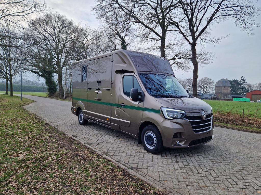 Renault Master MTM S3 paardenwagen Pro-Safety uitvoering, id, Dieren en Toebehoren, Paarden en Pony's | Trailers en Aanhangwagens