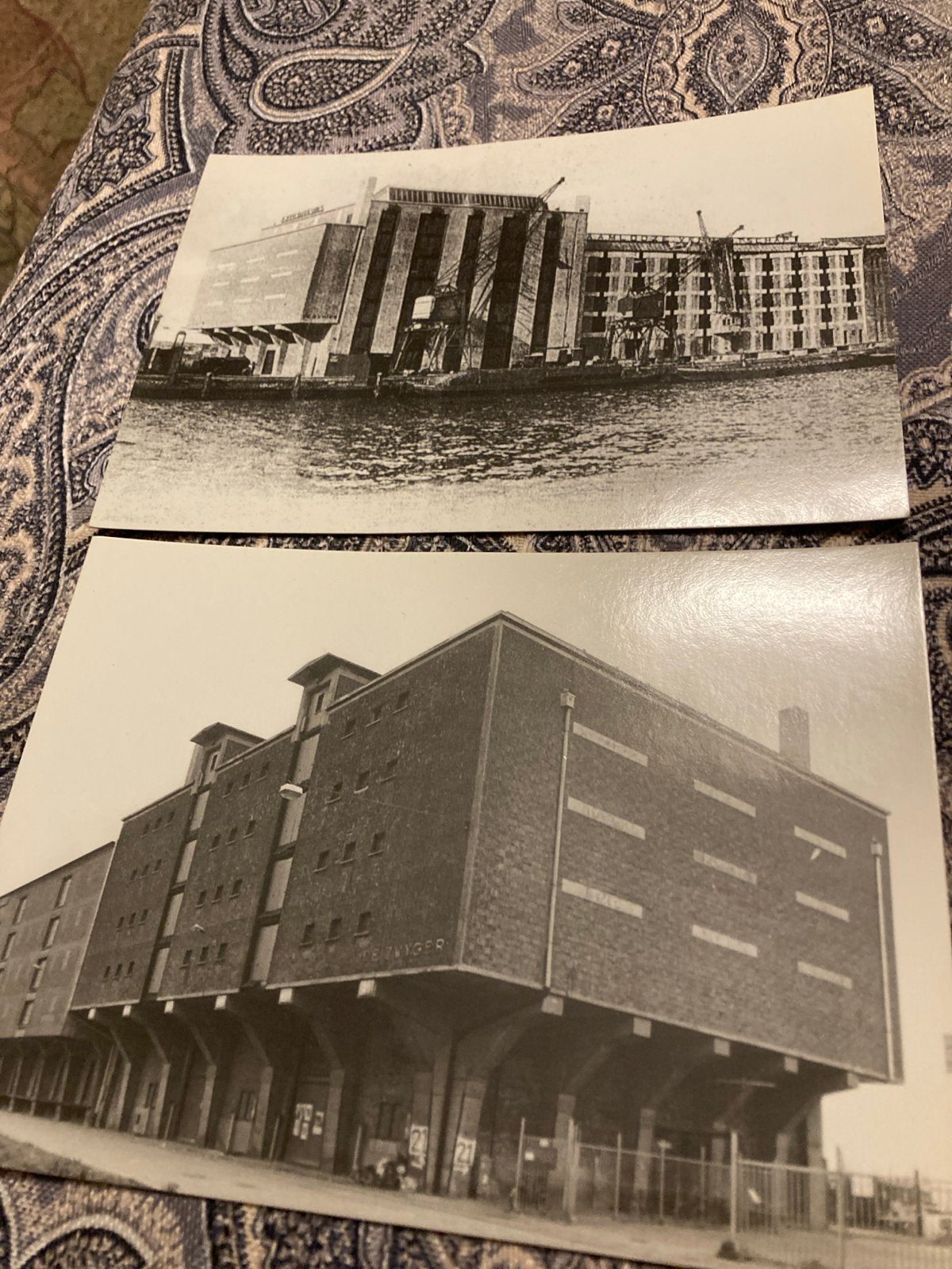 2 Zeldzame Oude Foto's van Gebouwen - Voor 1940, Gebruikt, Foto, Ophalen of Verzenden, Gebouw