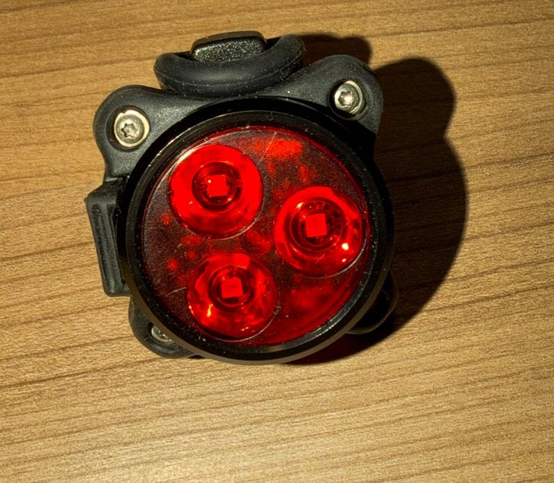 Zecto alert 80 fiets achterlicht, Fietsen en Brommers, Achterlicht, Ophalen of Verzenden, Zo goed als nieuw, Oplaadbaar