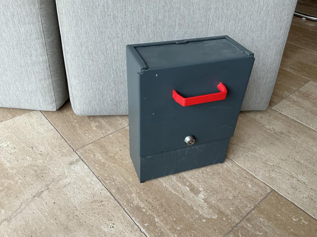 Compacte caravan kluis met sleutel, Caravans en Kamperen, Ophalen, Gebruikt