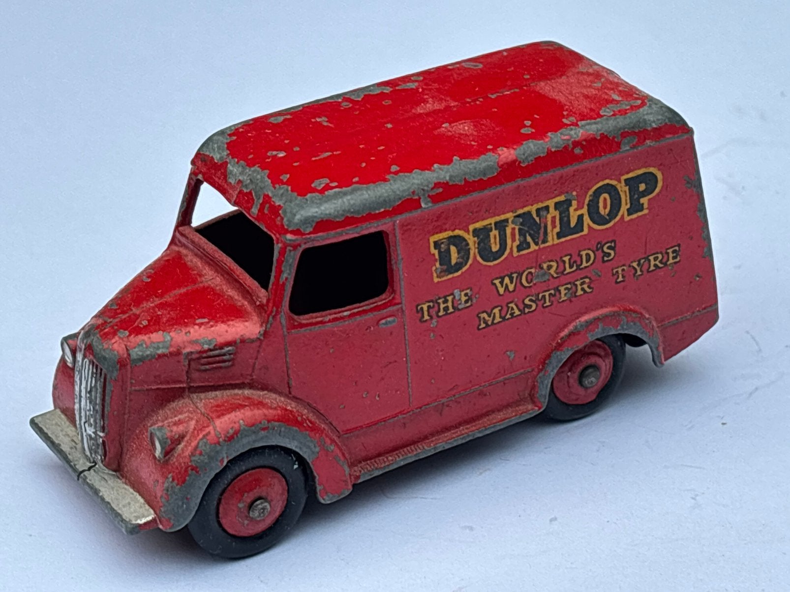 Dinky Toys 451 Trojan Van “DUNLOP TYRES” reclame bestelwagen, Hobby en Vrije tijd, Modelauto's | 1:43, Gebruikt, Bus of Vrachtwagen