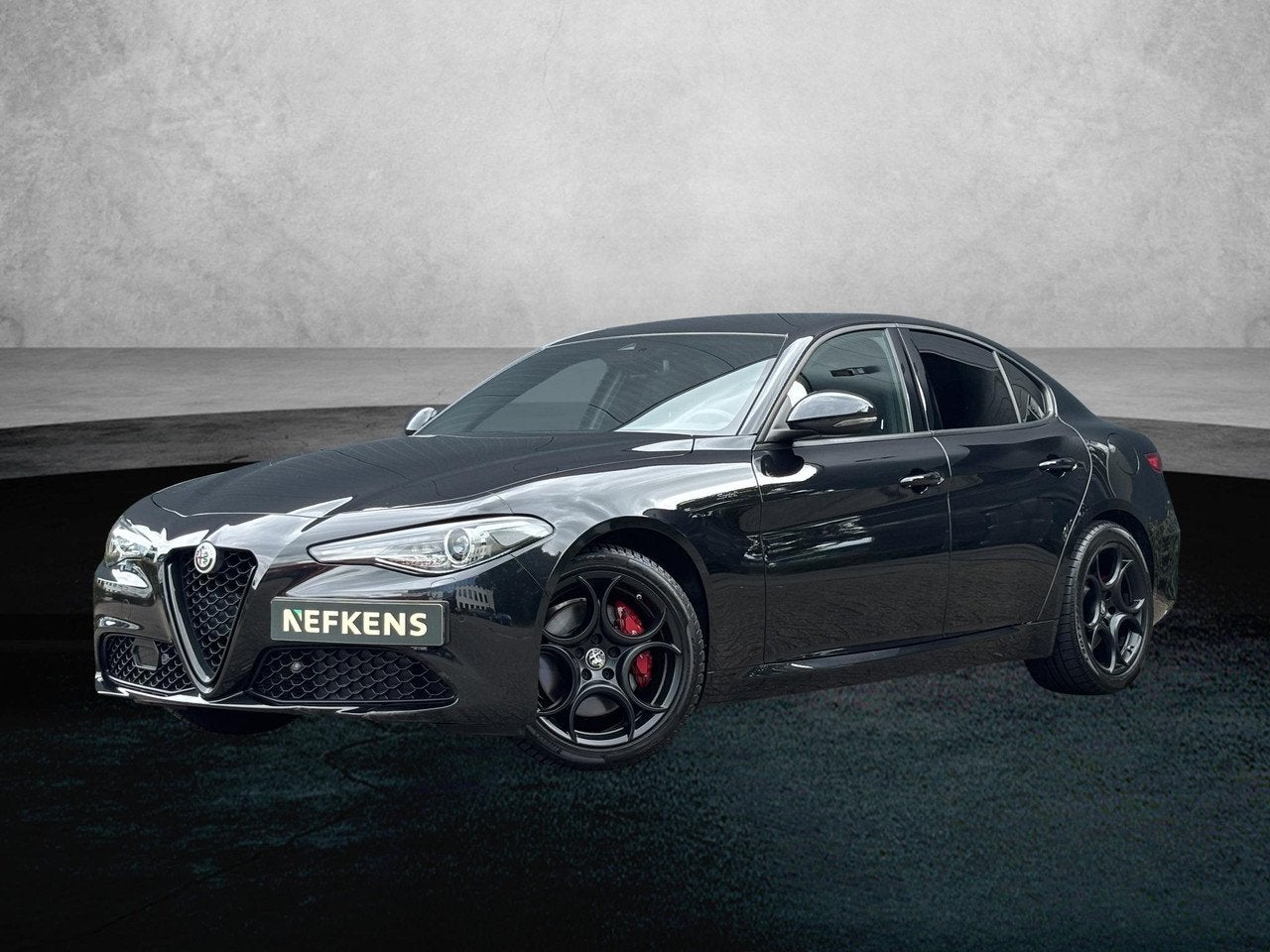 Alfa Romeo Giulia 200pk Sprint Automaat | 1ste eigenaar | LE, Auto's, Automaat, 745 kg, Zwart, Origineel Nederlands