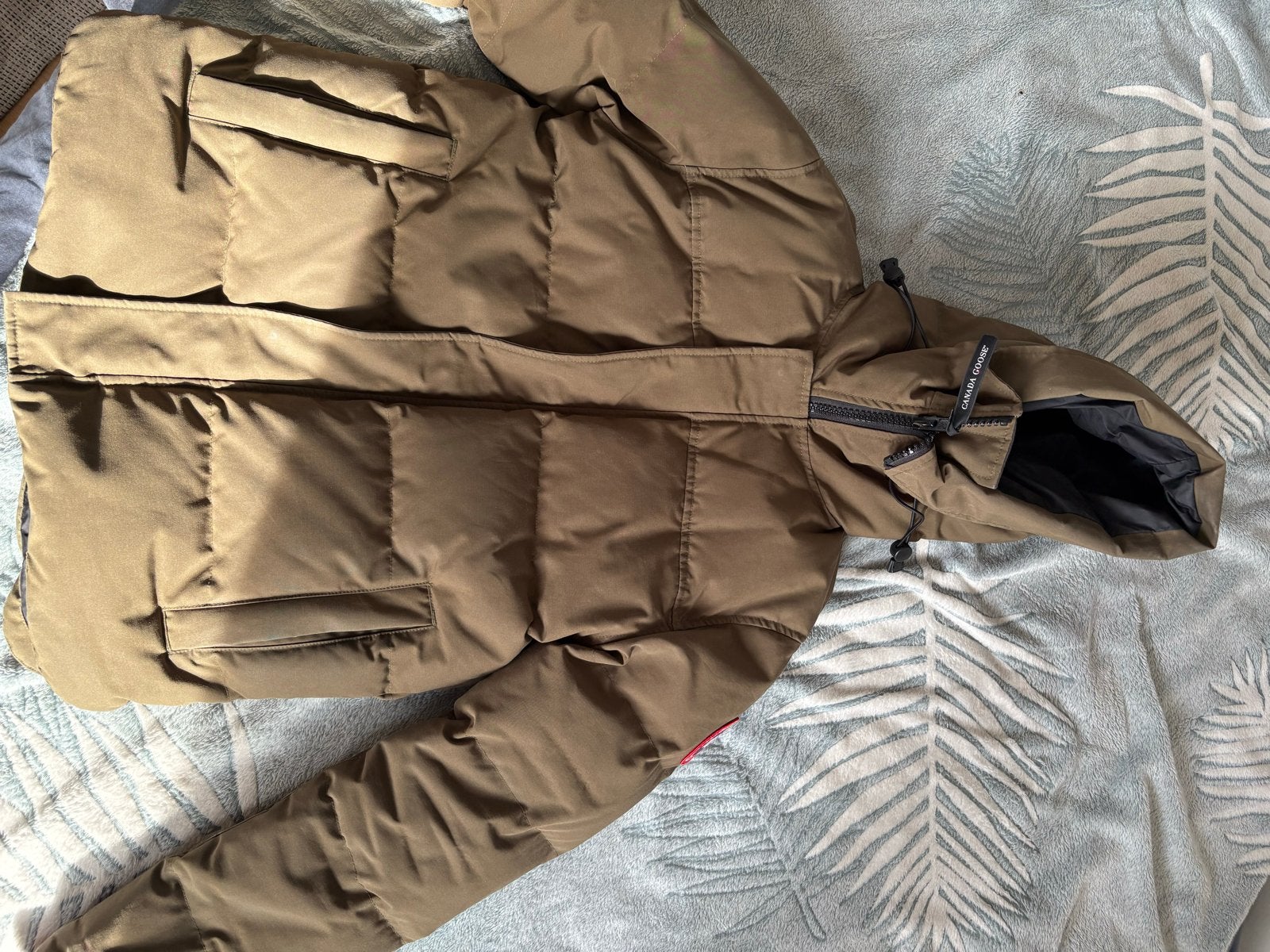 Canada Goose jas - Heren Maat M . Verkoop of ruilen maat L, Ophalen of Verzenden, Gedragen, Maat 48/50 (M), Groen