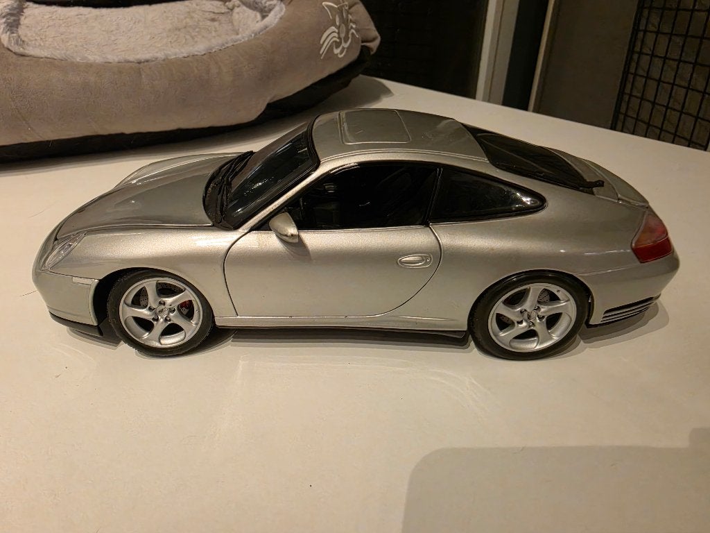 Porsche 911 Carrera 4s 1/18, Hobby en Vrije tijd, Ophalen of Verzenden, Gebruikt, Auto, Maisto